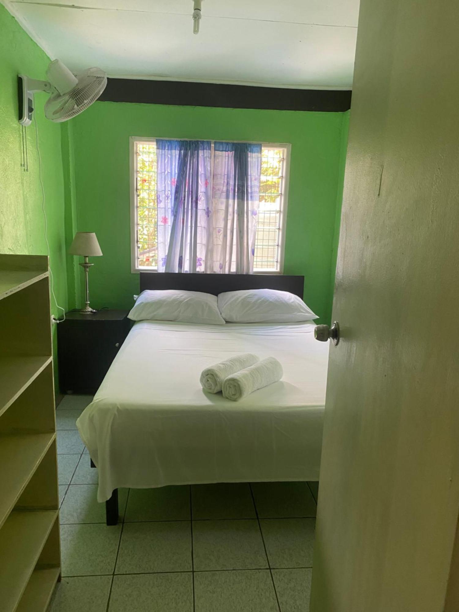 Island Home Honiara Kültér fotó